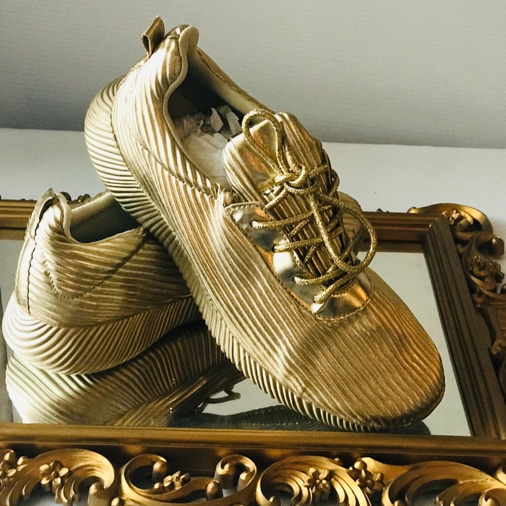 Rue21 sneakers size Xl (10)